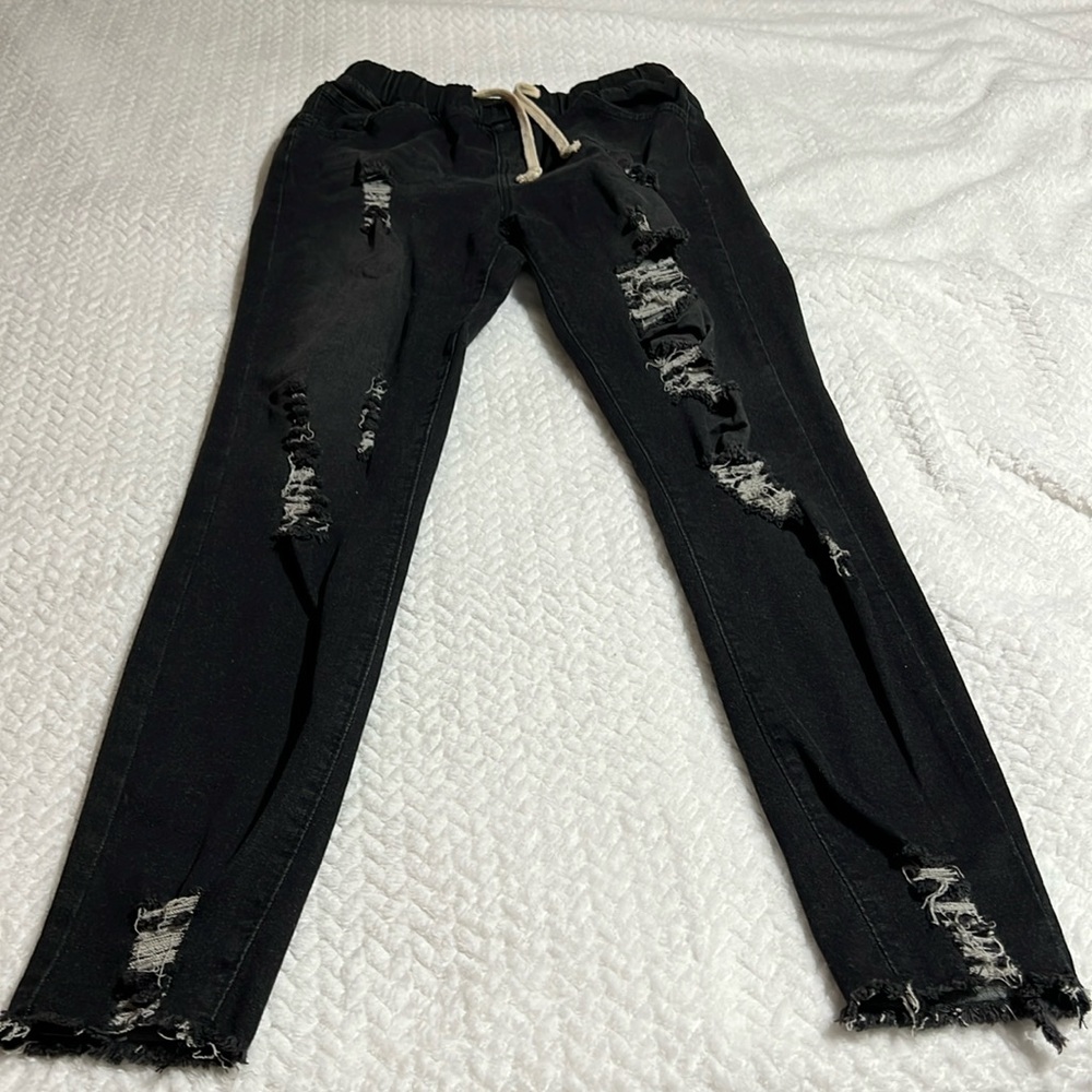 Black rip up jeans